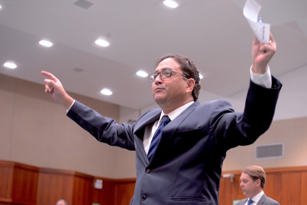 Talles Barreto afirma que PL foi removido das pautas para dar lugar a projetos polêmicos