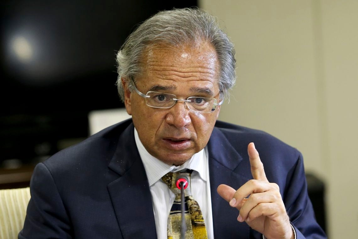 Paulo Guedes propõe PEC para ajudar Estados e Municípios com dificuldades financeiras