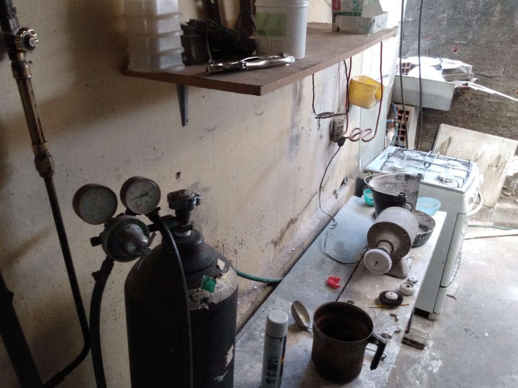 Irmãos suspeitos de manter consultório odontológico clandestino, em Goiânia, são autuados