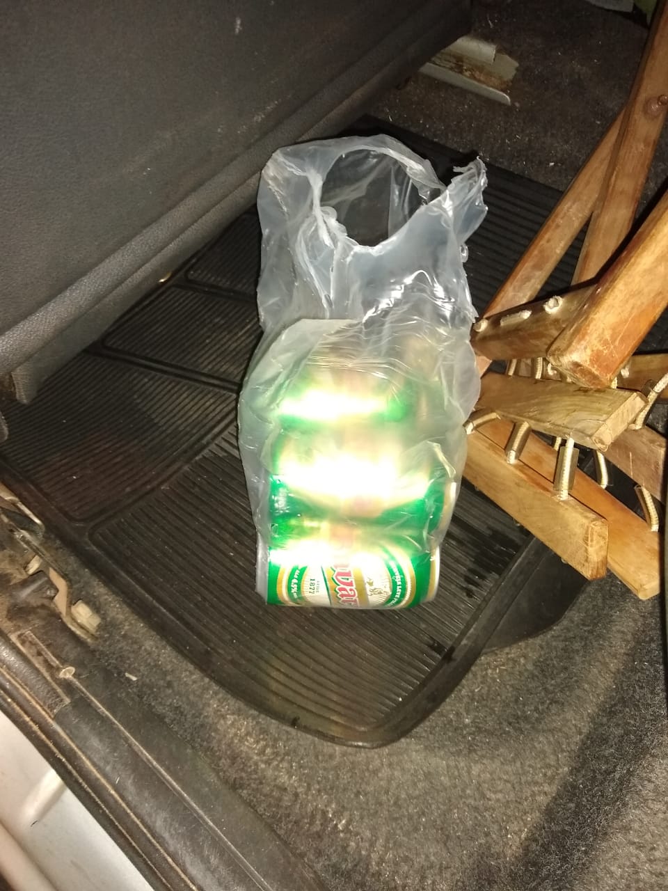 Motorista embriagado colide com viatura da PM, em Aruanã