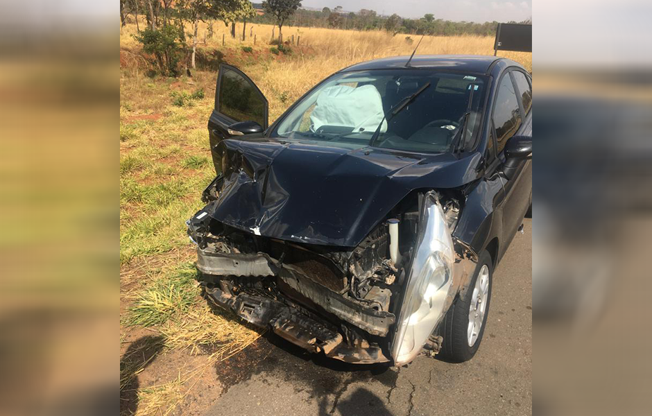 Homem causa acidente GO 020