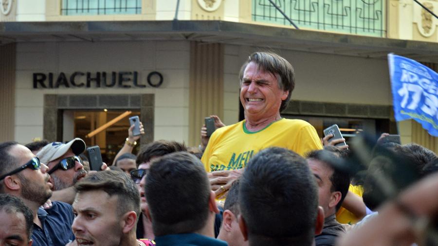 O presidente Jair Bolsonaro defendeu que a PF, agora sob novo comando, reabra a investigação da tentativa de assassinato contra ele, na campanha eleitoral de 2018. (Foto: Folhapress)