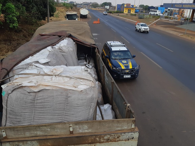 Soja avaliada em R$ 90 mil, roubada em Uberlândia, é apreendida em Rio Verde