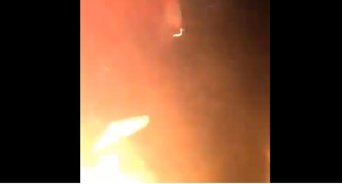 A aeronave, um Boeing 737-800, estava com 154 passageiros a bordo e precisou ser esvaziada. Ninguém ficou ferido. (Foto: Reprodução)