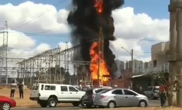 A Enel destaca que tem uma equipe técnica no local prestando apoio a corporação e para verificar a extensão dos danos causados (Foto: Reprodução)