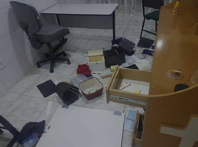 "Isso é muito triste e doloroso", lamentou padre de igreja assaltada no DF (Foto: Reprodução)