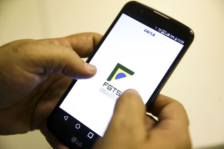 trabalhador-Termina hoje prazo do saque imediato do FGTS