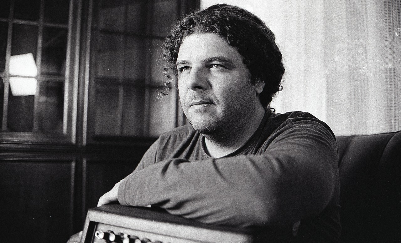 Mololese lança single e vídeo Na Área 51