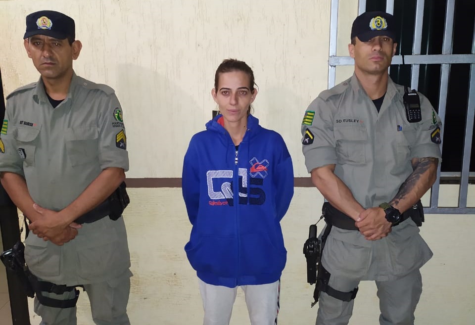 Keila Luciano comprou uma caixa de cerveja Glacial com cinco notas falsas de R$ 5