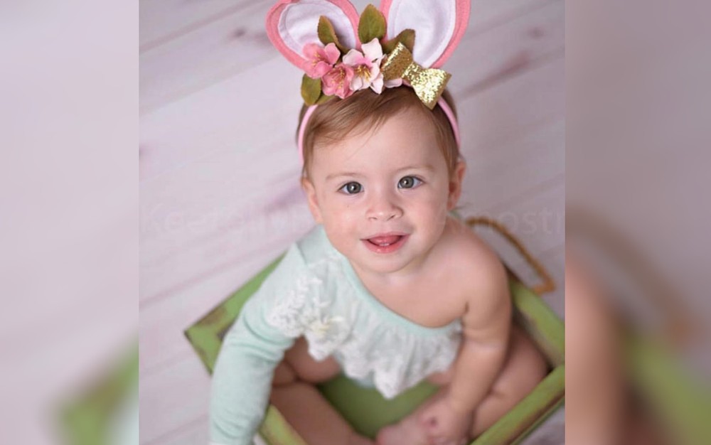 Bebê se afogou na piscina da casa em que morava com a família (Foto: Redes sociais / Facebook)