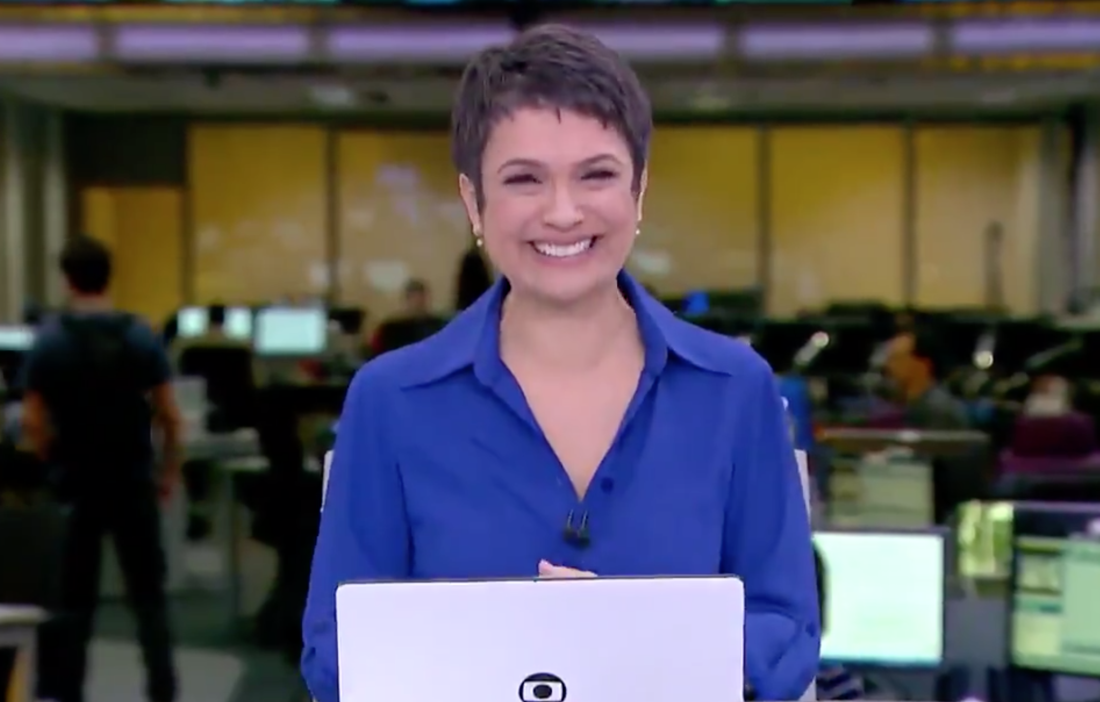 Sandra Annenberg na bancada do Jornal Hoje