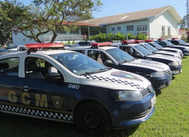 Prefeitura de Goiânia esclarecerá MP sobre fuzis, mas não recua da compra sem licitação