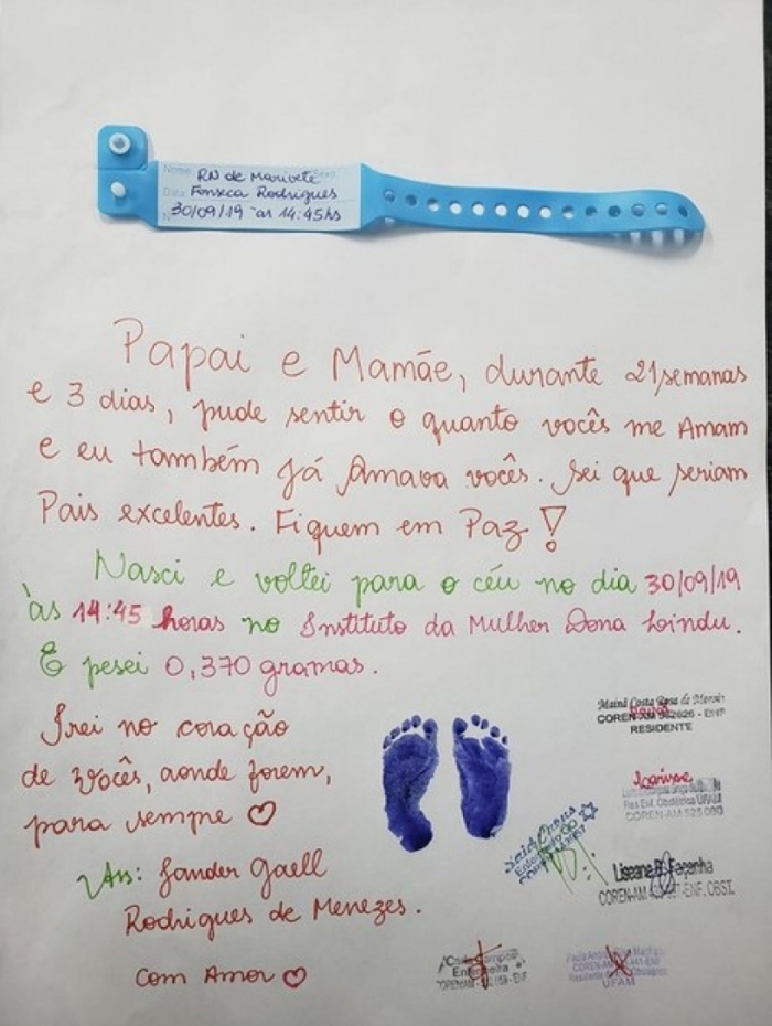 Enfermeiros escrevem carta para confortar casal que perdeu bebê, em Manaus