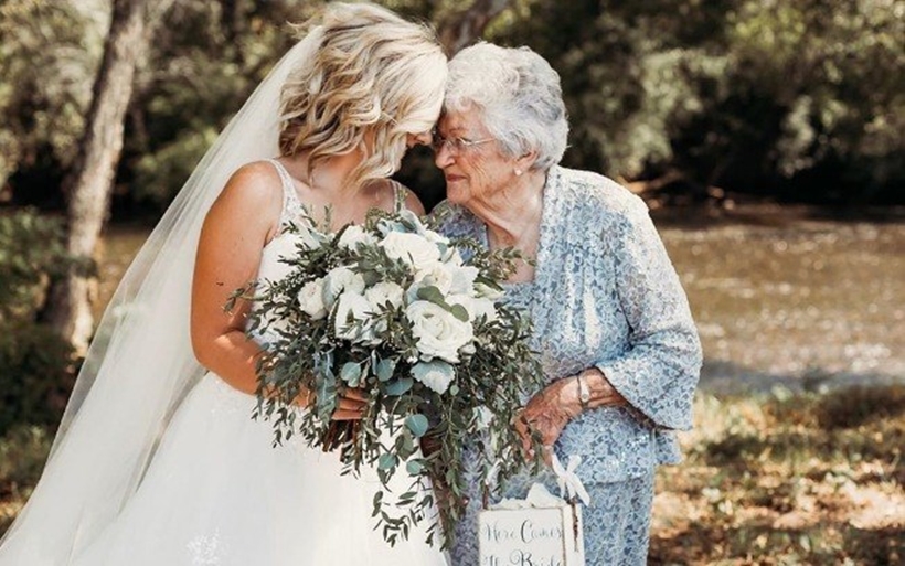 Noivos convidam avós para serem floristas de casamento, nos Estados Unidos