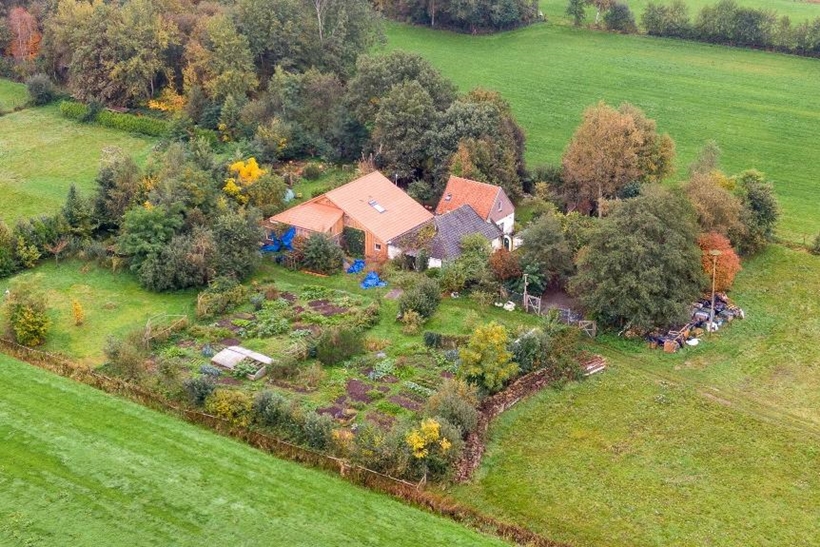 Grupo é encontrado vivendo em porão após anos esperando "fim dos tempos"