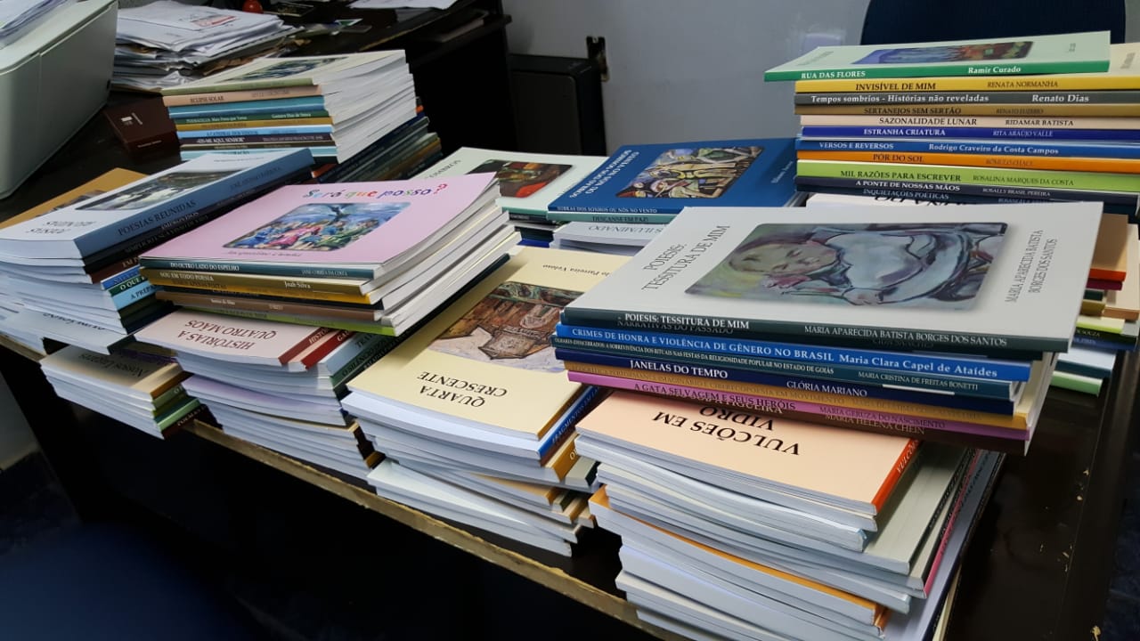 O lançamento, que é parte das comemorações do aniversário de 86 anos de Goiânia, será na Estação Cultura, na Praça do Trabalhador, onde os autores goianos estarão todos juntos para a noite de autógrafos.