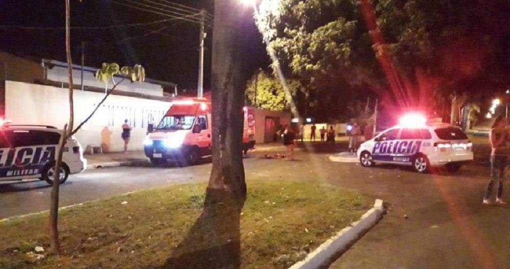 Thiago Agnelo dos Santos foi atingido por cerca de 6 disparos de arma de fogo. Ele não resistiu e morreu no local.