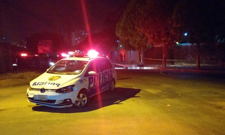 Motociclista e garupa morreram após viatura colidir com a motocicleta durante a perseguição policial (Foto: Divulgação / Dict)
