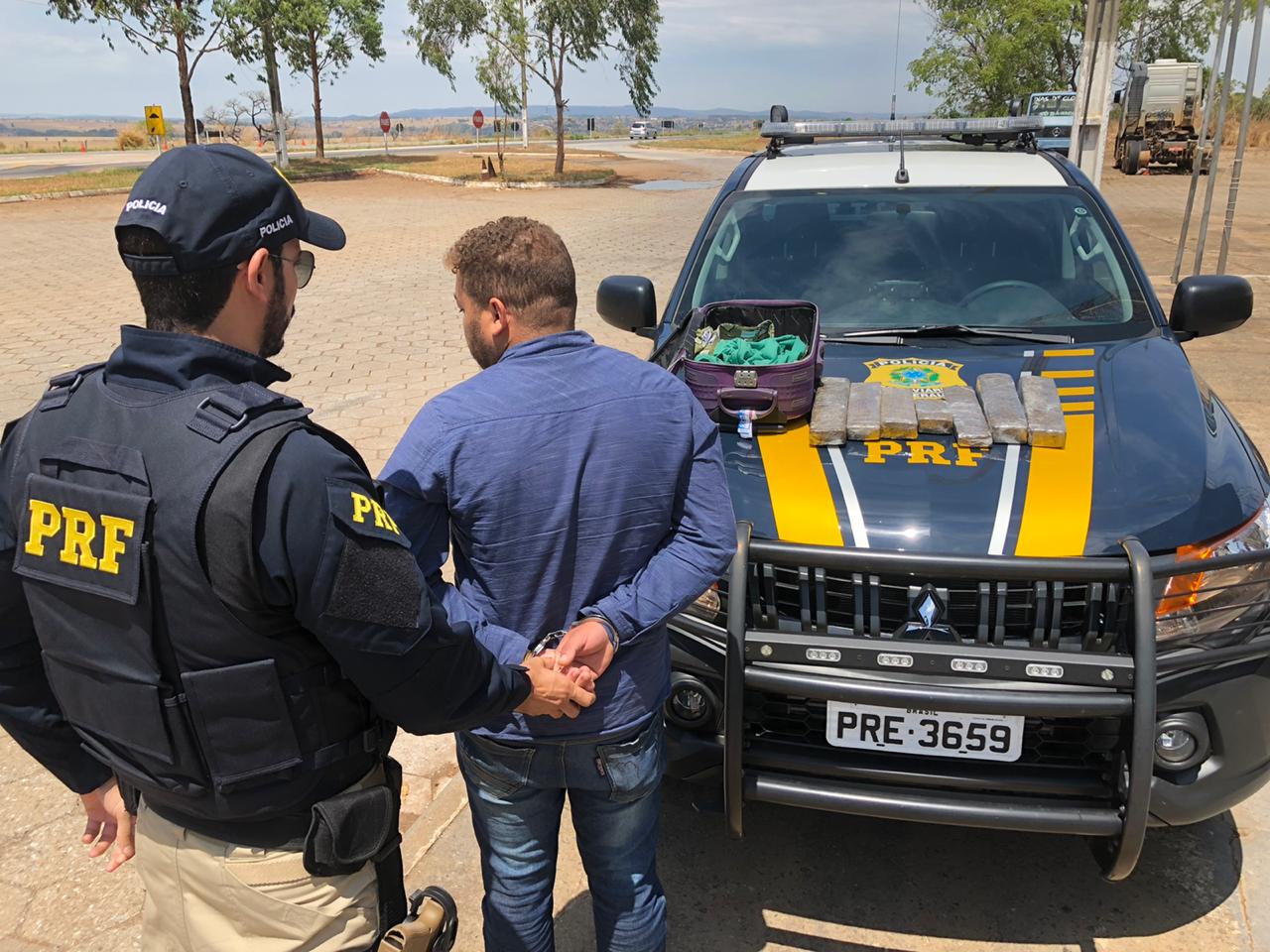 Padeiro é preso com maconha dentro de ônibus interestadual, em Guapó