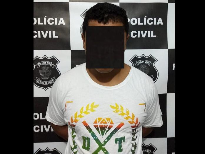 Homem é preso após furtar casas de condomínio usando barco, em Caldas Novas