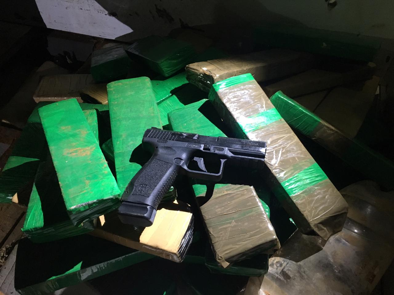 Suspeito de tráfico morre após troca de tiros com militares em Turvânia