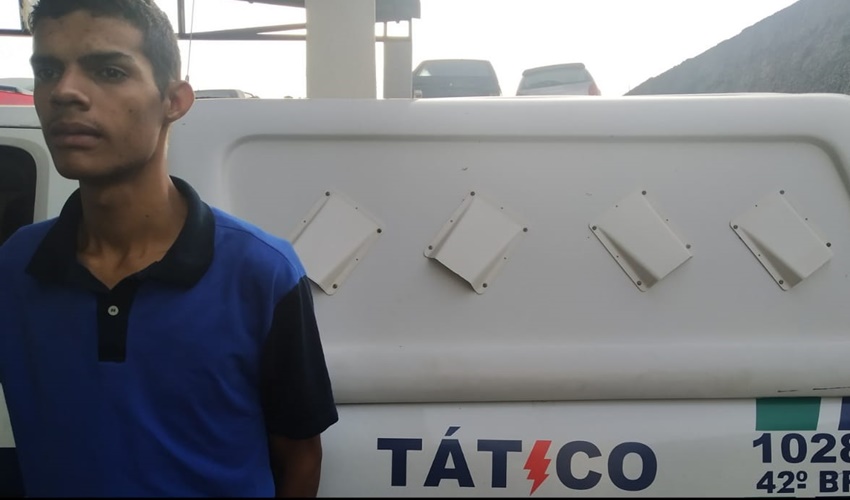 Rodrigo Bezerra, vulgo "bonecão", emprestou a arma para o assalto contra o motorista de aplicativo