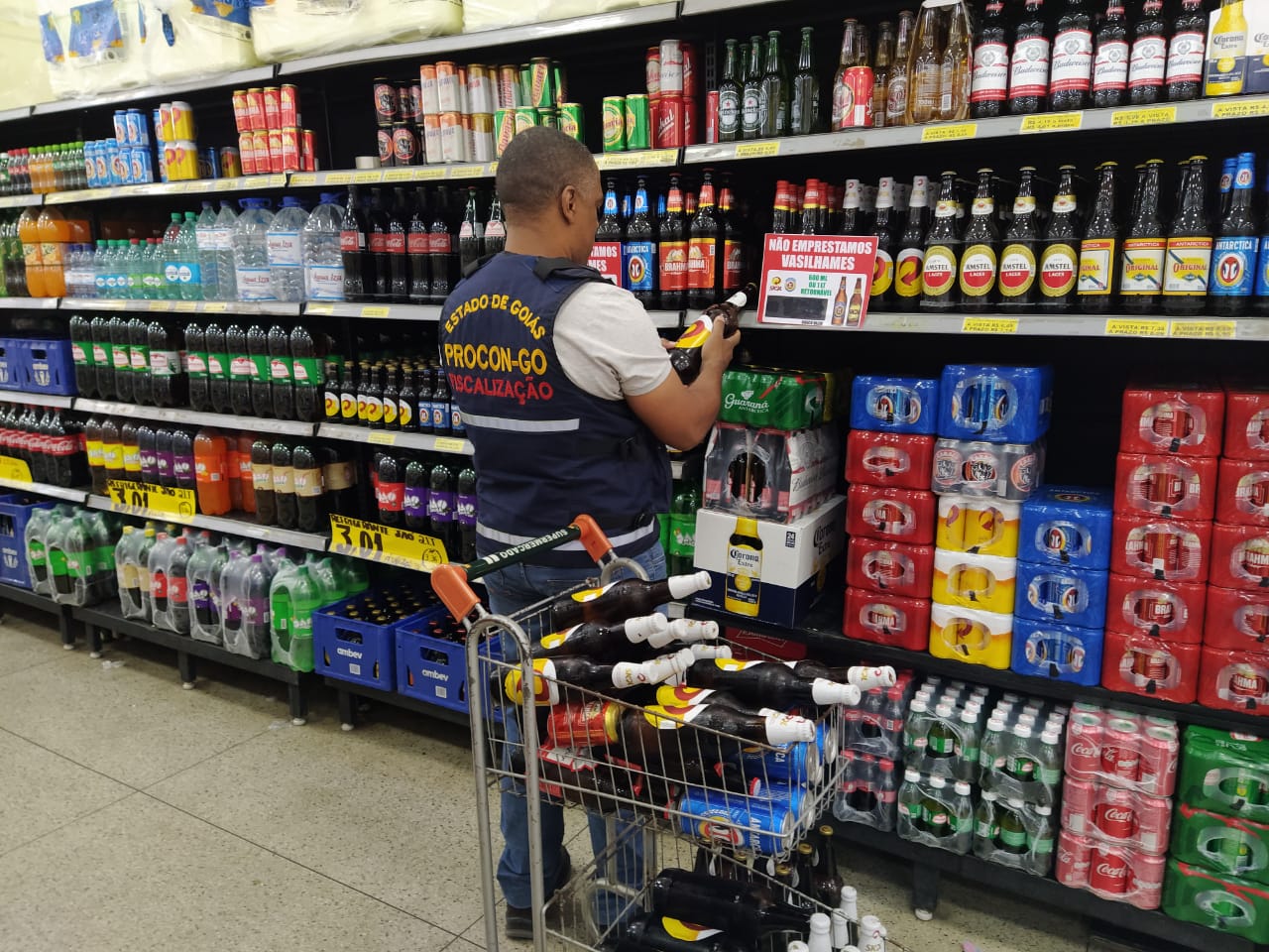 Cerca de 10 toneladas de produtos impróprios são apreendidos pelo Procon nos últimos 4 meses