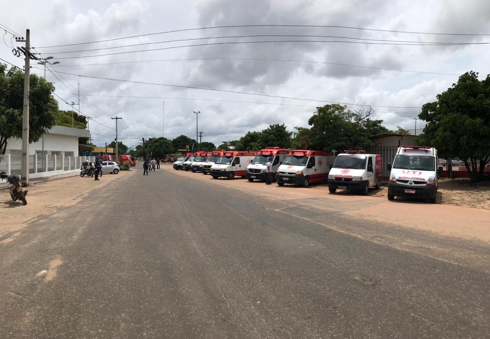 Ambulâncias que estavam próximas ao local do acidente