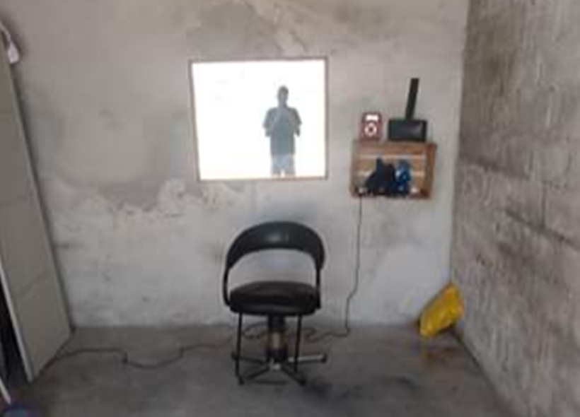 Jovem divulga foto de barbearia "humilde", viraliza na internet e recebe ajuda