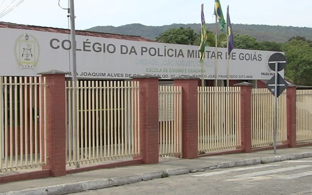 O diretor do Colégio Militar João Augusto Perillo e outros dois militares foram afastados após denúncia de suposta revista íntima nua contra alunos. (Foto: Reprodução/TV Anhanguera)