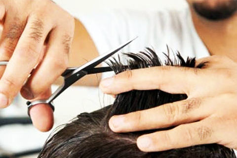 Cabeleireiros podem atender em casa, mas vigilância sanitária alerta para riscos