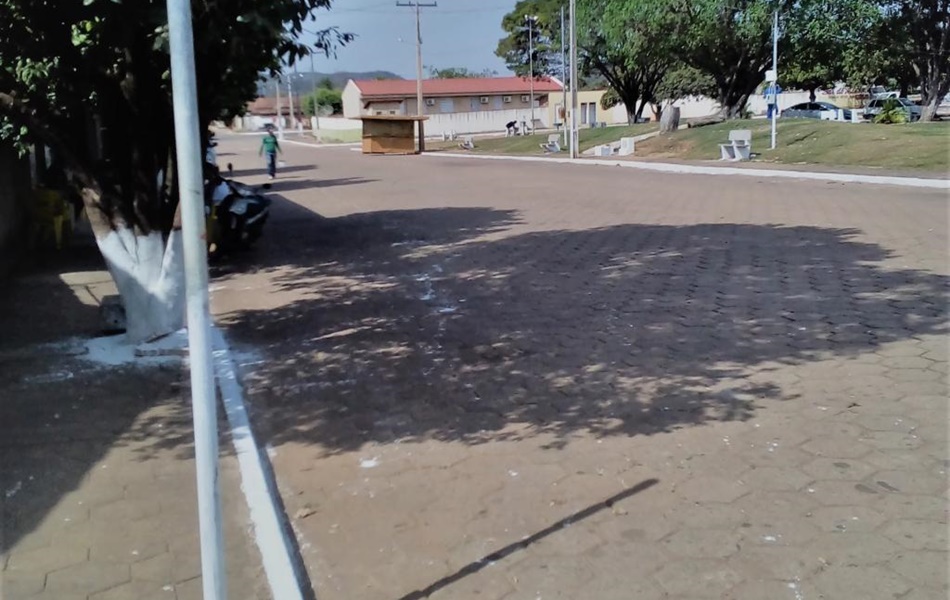 Prefeitura de Israelândia investe em pinturas de meios-feios e construção de bocas de lobo