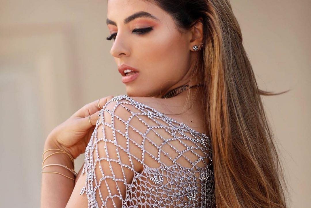 Kássia Gues, cantora goiana, nascida em Anicuns, aposta no pop para conquistar público de Goiânia