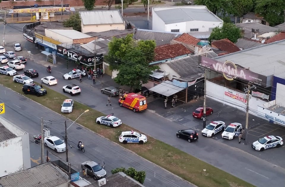 Homem é morto dentro de carro no Setor Pedro Ludovico (Foto: Leitor/Mais Goiás)