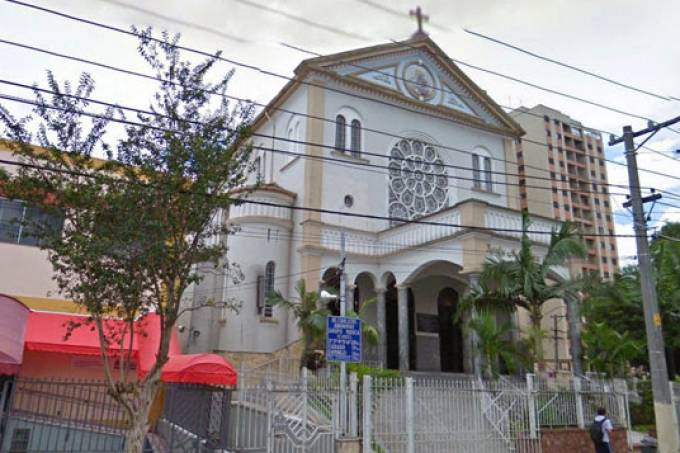 Homem armado entrou na Paróquia Nossa Senhora do Bom Conselho (Foto/Divulgação)