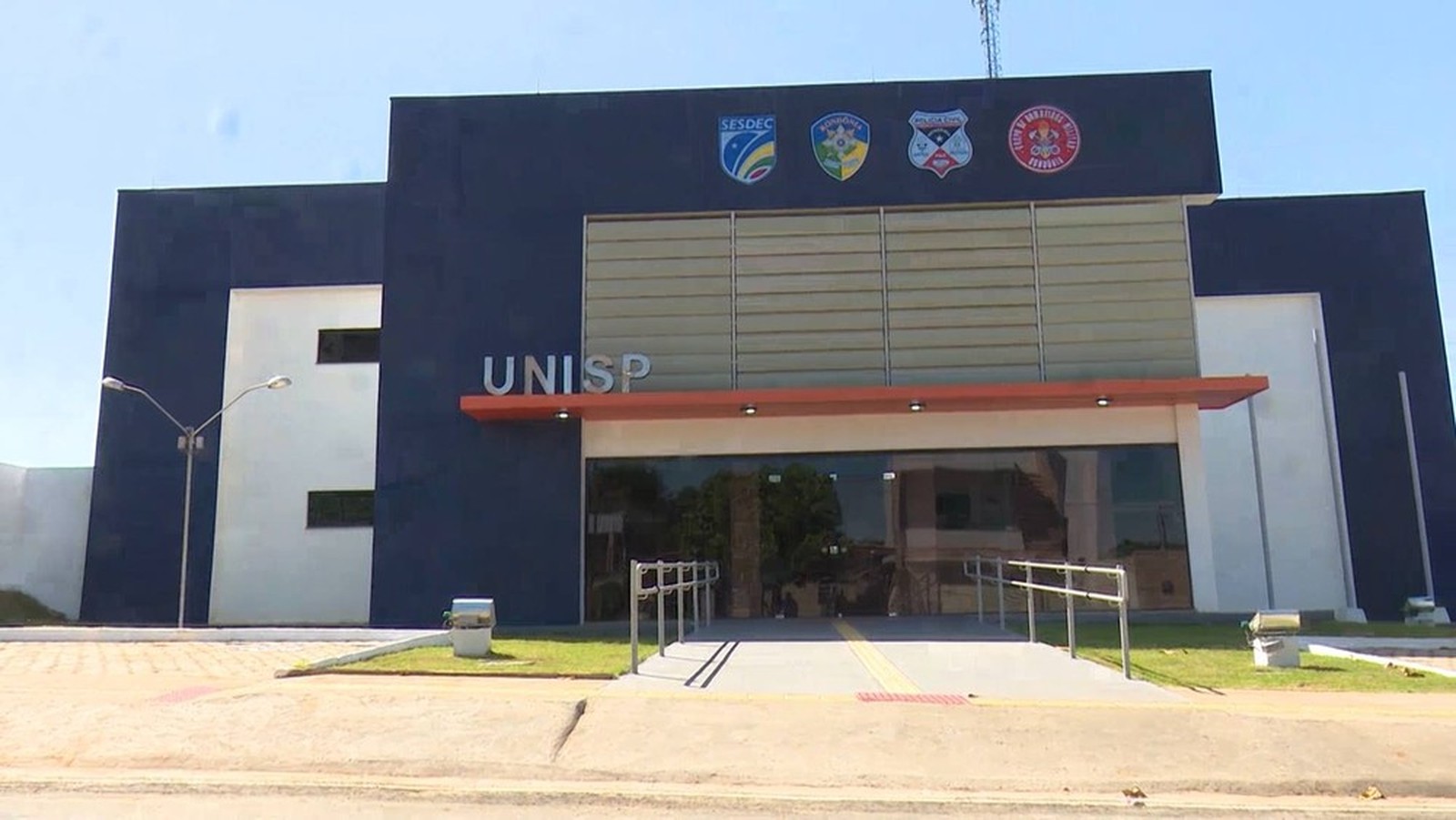 O crime ainda é investigado, mas a principal suspeita é uma menina de 13 anos que teria sido estuprada pelo homem.