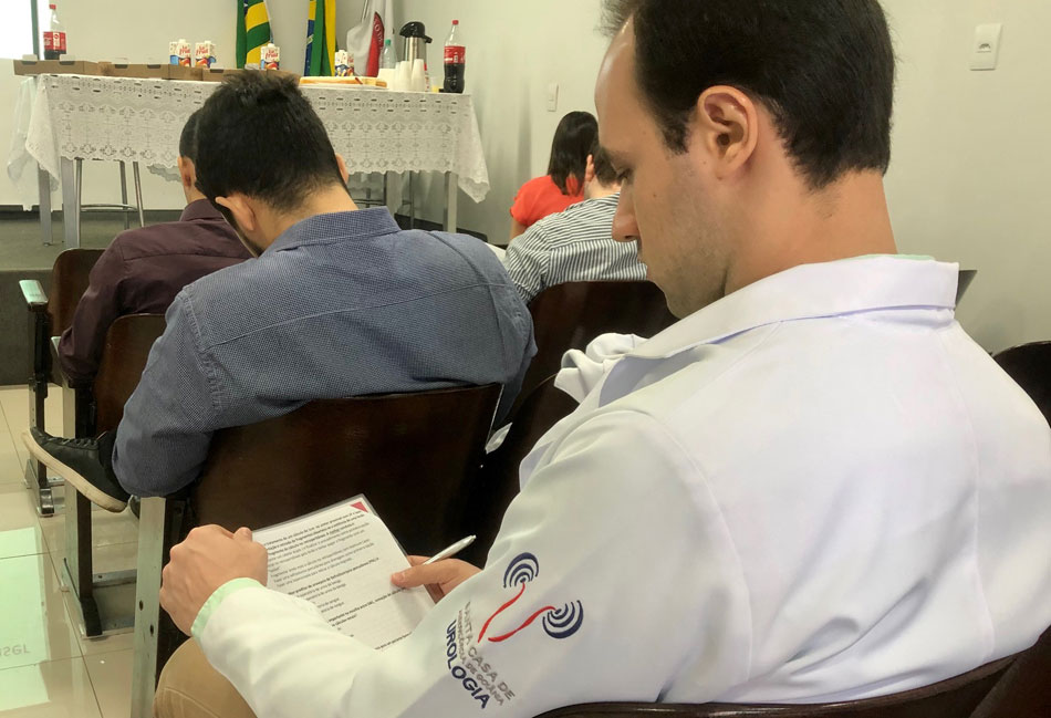 O evento, que teve início na sexta-feira (18), segue neste sábado (19).