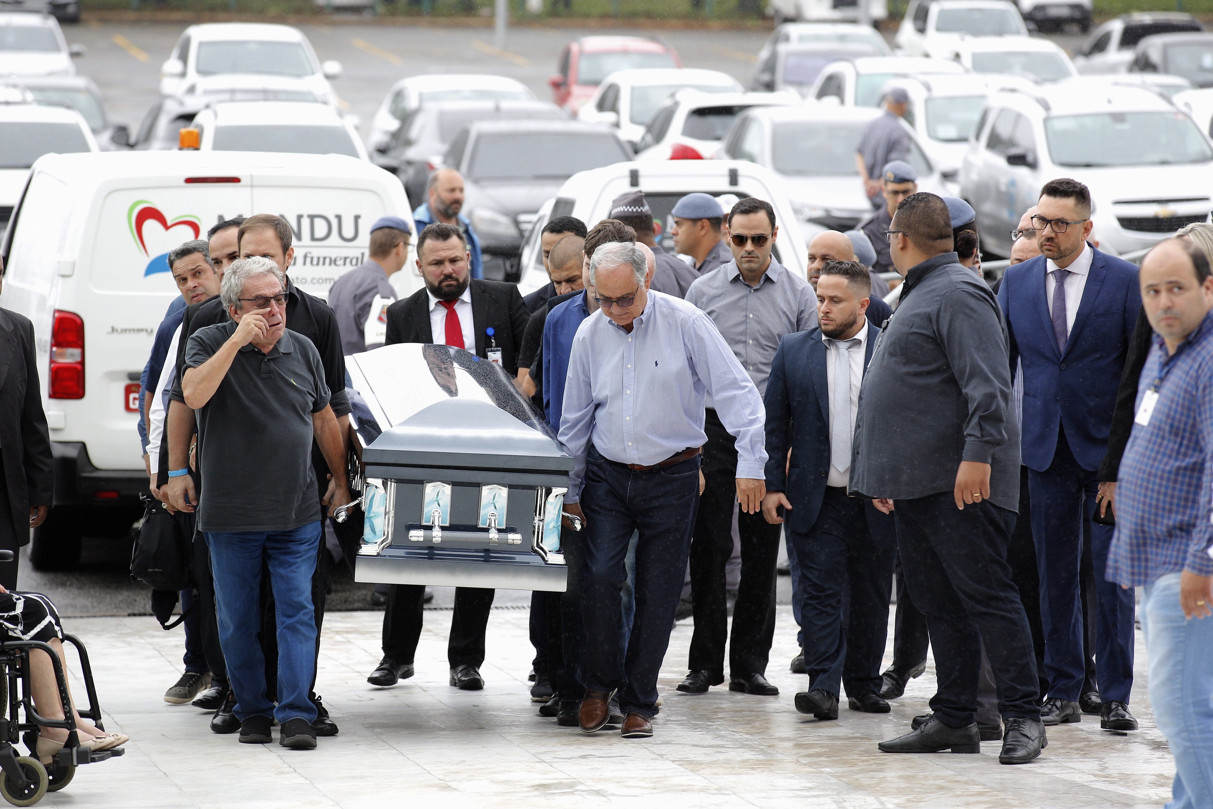 Movimentação durante o velório de Gugu Liberato na Alesp, nesta quinta (28). O apresentador teve a morte confirmada na noite da última sexta-feira (22), após ele passar dois dias internado em um hospital de Orlando, na Flórida (EUA). (Foto: Paulo Lopes/BW Press/Folhapress)