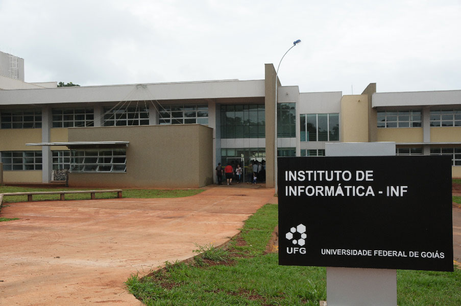 Estudantes da UFG vencem competição realizada pela Nasa