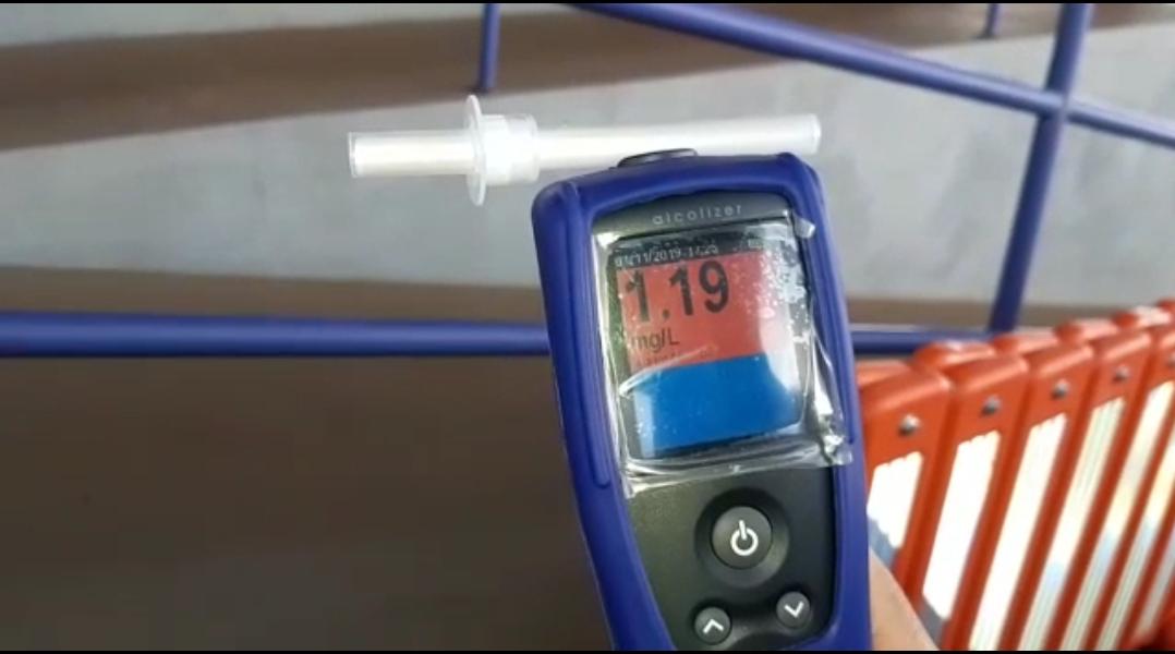 Resultado do teste do etilômetro que comprovou que o jovem estava embriagado (Foto: Divulgação/PRF)