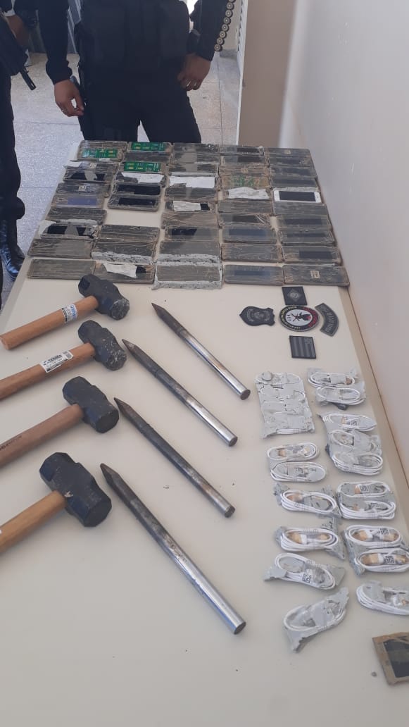 Celulares escondidos em pedras de mármore são apreendidos no presídio de Formosa