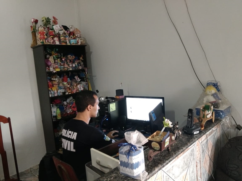 Representante comercial é flagrado compartilhando pornografia infantil