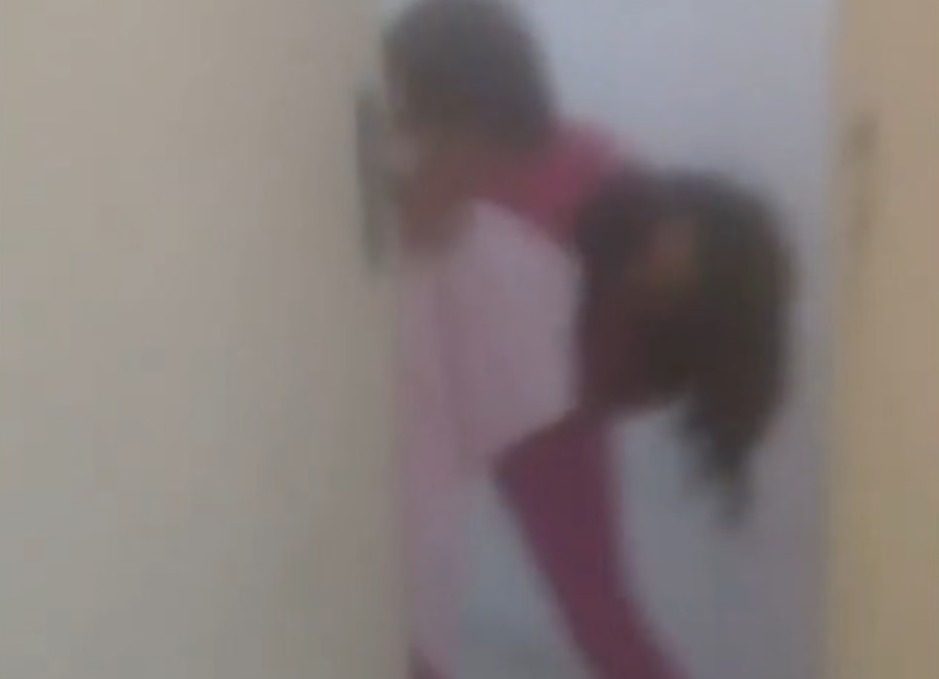 Mara Rúbia deu a luz em um banheiro após esperar o dia todo na maternidade (Foto: reprodução)