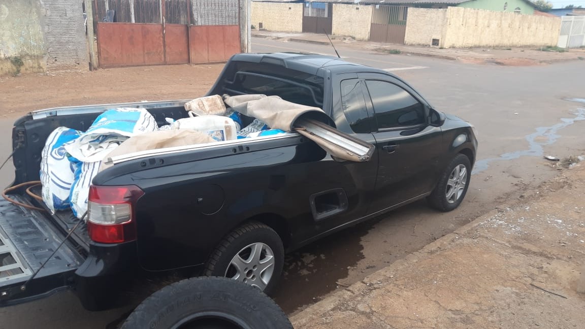 A PRF apreendeu, na tarde desta quinta-feira (14), cerca de 300 kg de agrotóxicos ilegais. Benzoato de Emamectina é proibido no Brasil desde agosto. (Foto: Divulgação/PRF)