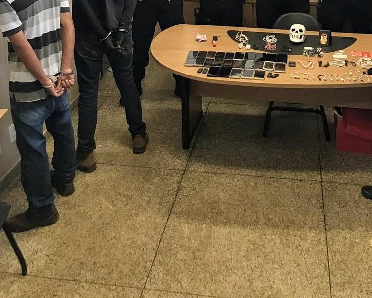 Agentes evitam entrada de 29 celulares em presídio de Formosa