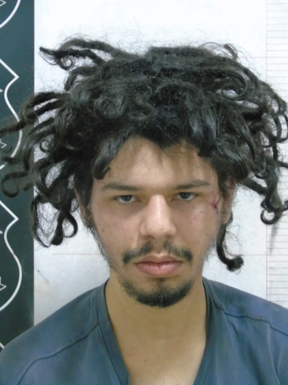 PC suspeita que Matheus Barbosa esteja escondido no interior do Estado (Foto: divulgação/PC)