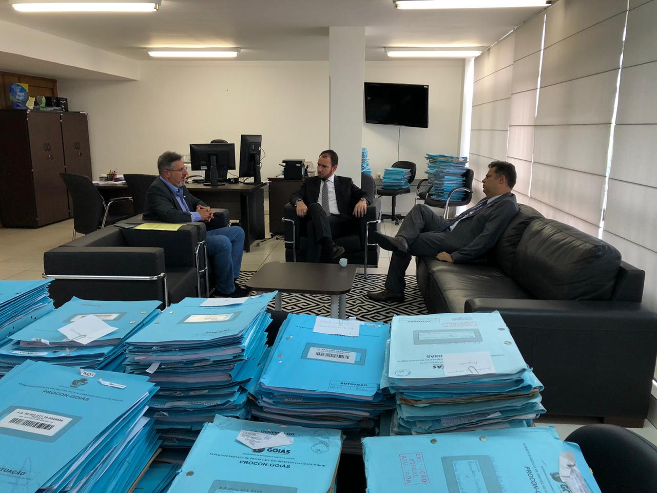 Setor supermercadista discute prejuízos causados pela distribuição energética da Enel