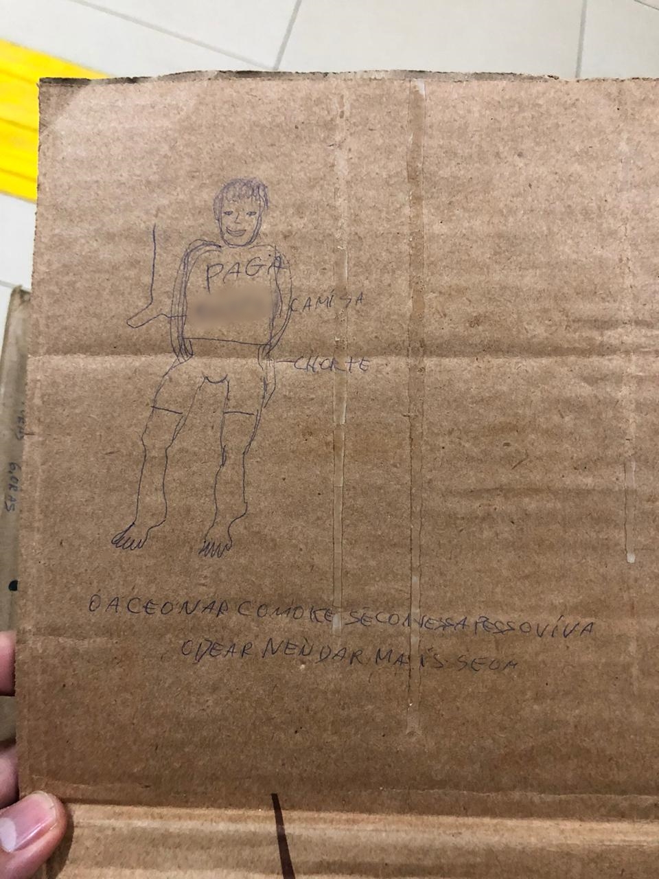 "Eu pensei que iria morrer", diz jovem esfaqueada por homem que "gosta de matar"