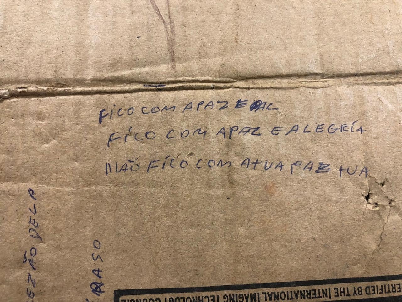 "Eu pensei que iria morrer", diz jovem esfaqueada por homem que "gosta de matar"