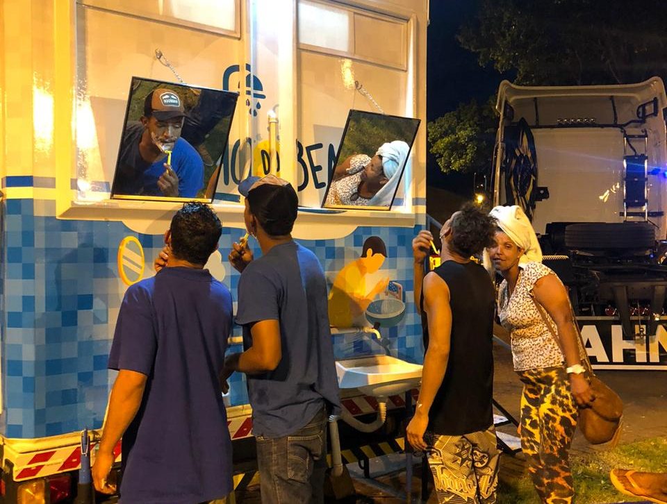 Beleza nas Ruas vai levar cuidados a moradores de rua de Goiânia